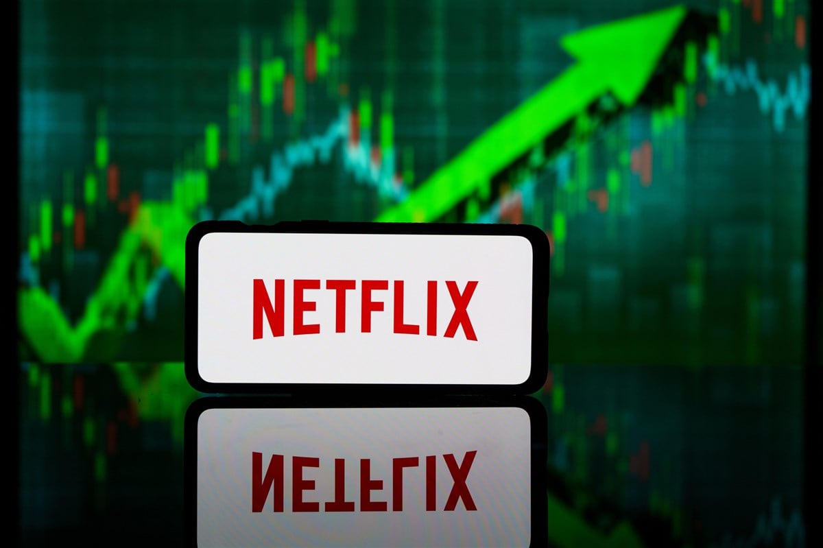 New York, United States of America - 2023 March 10: Netflix company on stock market. Netflix financial success and profit — Stock Editorial Photography